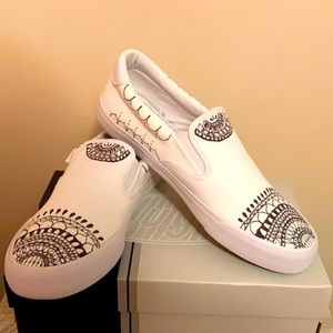 Lugz slip on shoes, hand drawn design, women’s 11